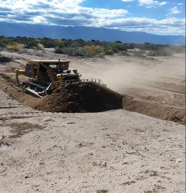 Construcción de Defensa - Movimiento de suelos  — imagen 2