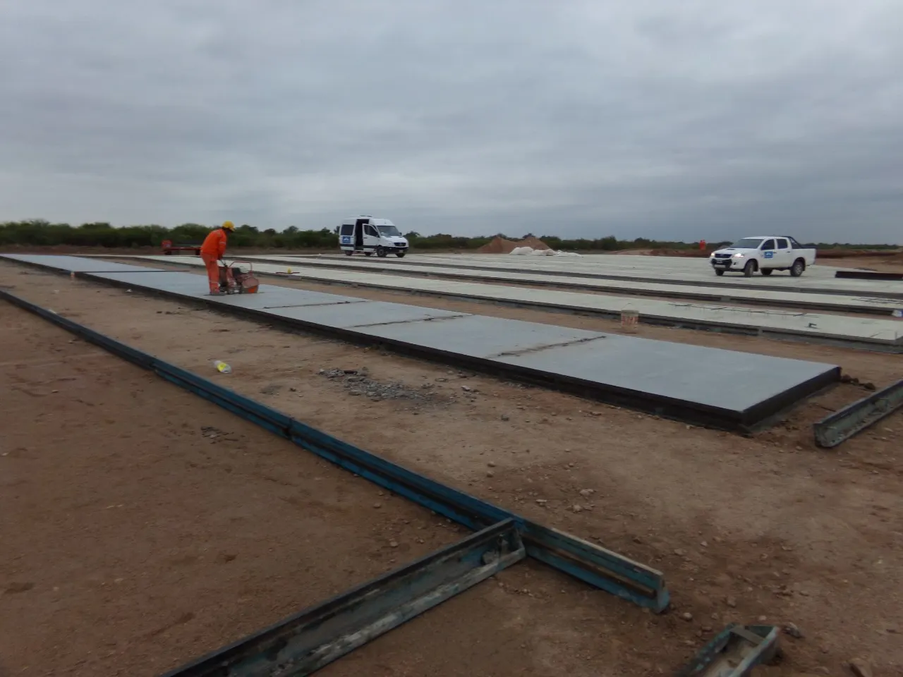 Repavimentación de Pista, Calle de Rodaje y Vehiculares — imagen 8