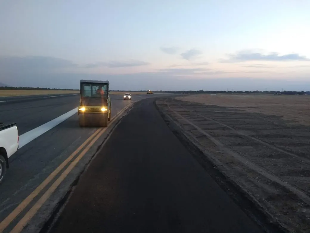 Pavimentación del Aeropuerto Felipe Varela — imagen 4