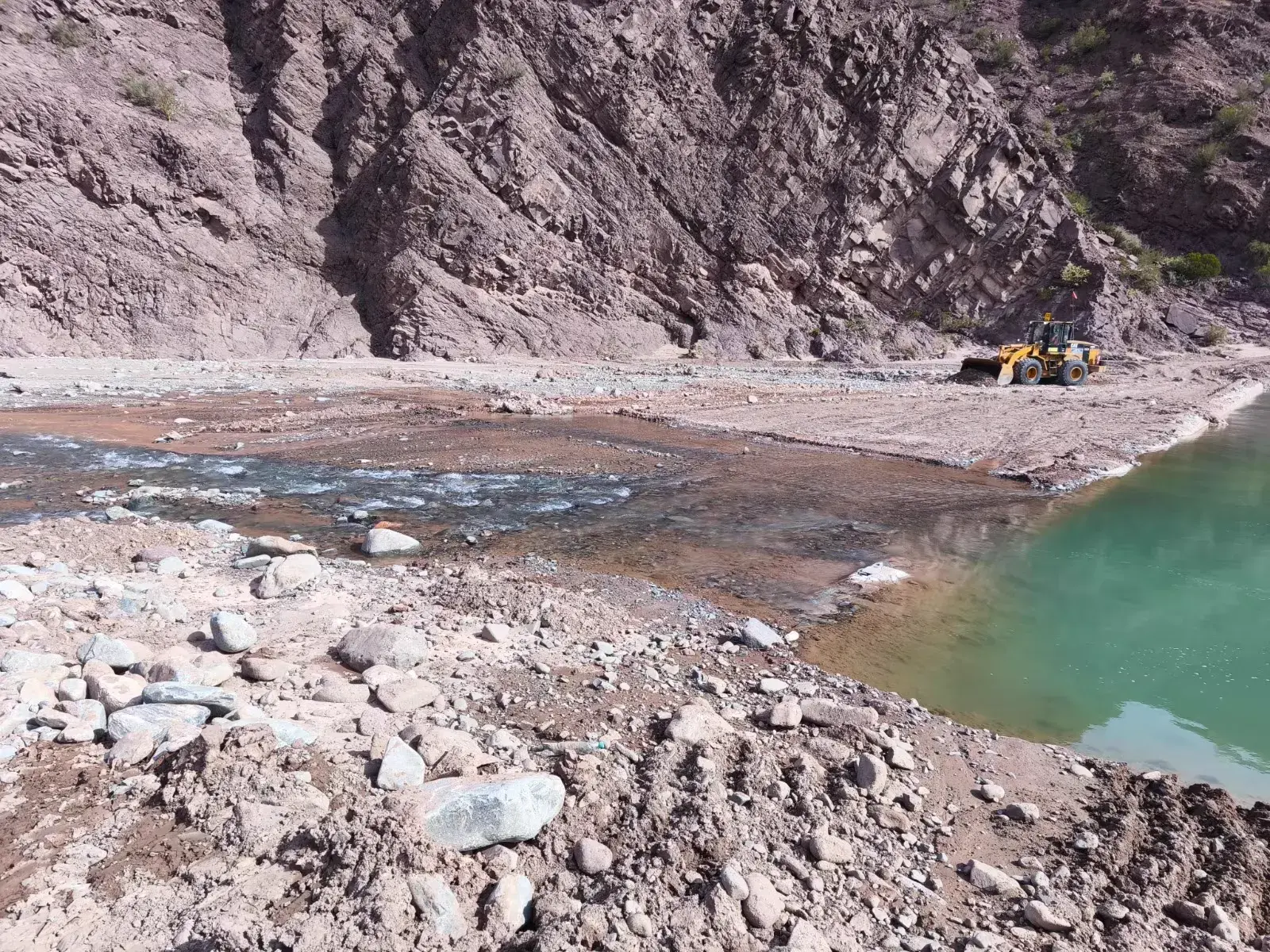 Mejoramiento y Adecuación de la Toma de Agua de Riego – Río La Troya — imagen 3